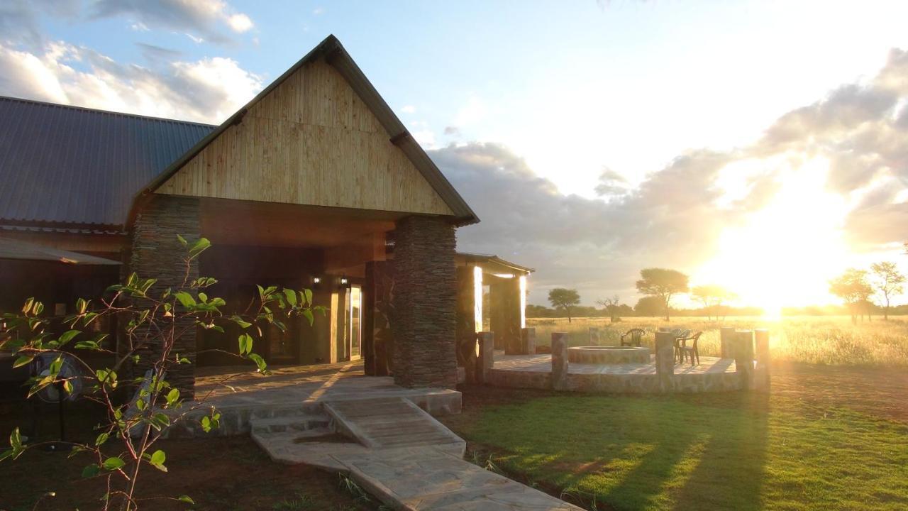 Africa Awaits Lodge & Safaris Gobabis Exterior photo