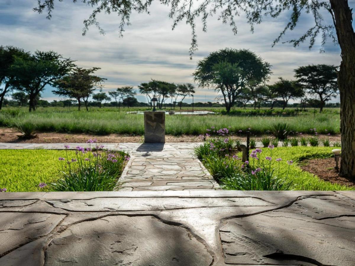 Africa Awaits Lodge & Safaris Gobabis Exterior photo
