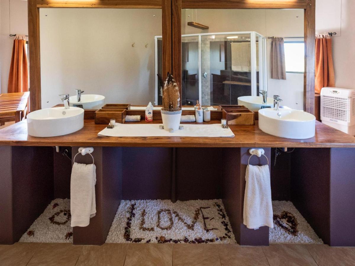 Africa Awaits Lodge & Safaris Gobabis Exterior photo